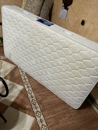 2 Somieres 105x190 con patas y colchón