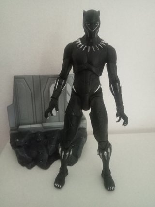 Action Figure Black Panther con Base