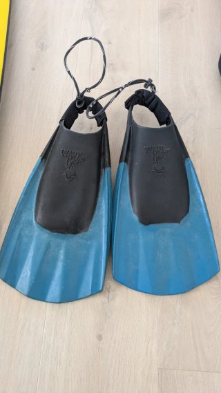 Bodyboard con aletas y funda