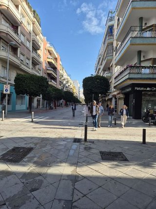 Local comercial en alquiler en Los Remedios en Sevilla