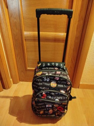 Mochila infantil con ruedas