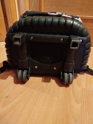 Mochila infantil con ruedas