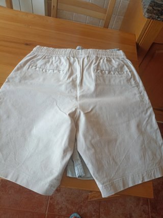 Bermudas hombre beige y gris