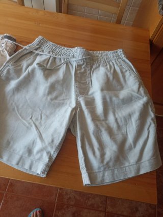 Bermudas hombre beige y gris
