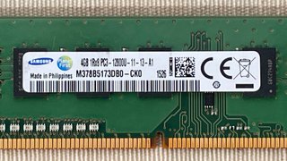 Módulos varios de memoria para PC desktop