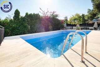 Chalet en venta en Monserrat