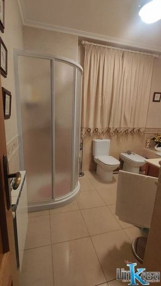 Casa adosada en venta en San Gonzalo en Linares
