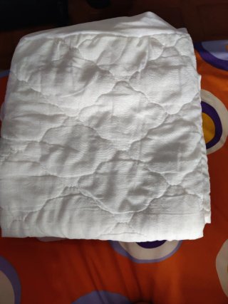3 protectores de colchón para cuna.