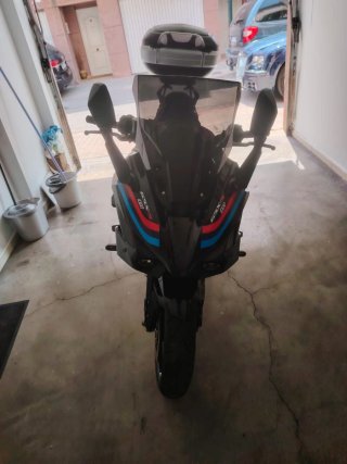 Suzuki GSX-S 1000 GT Negra