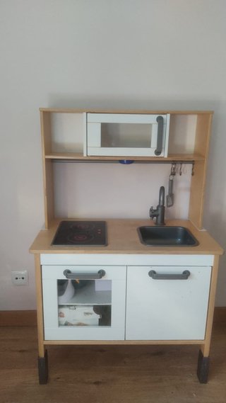 Cocina infantil de madera