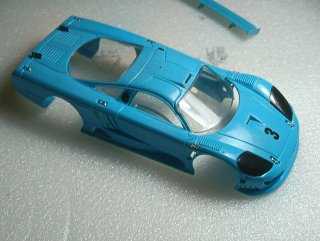Carrocería y Chasis Scalextric Saleen Fly