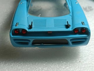 Carrocería y Chasis Scalextric Saleen Fly