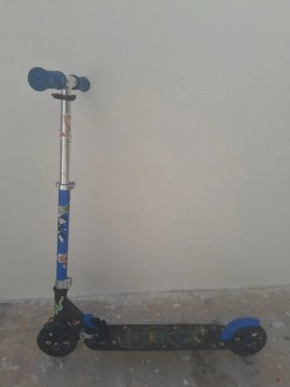 Patín Decathlon Azul y Negro