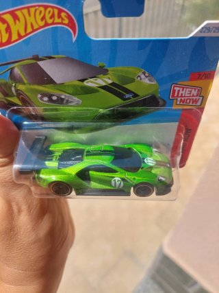 Hotwheels 2016 Ford GT RACE