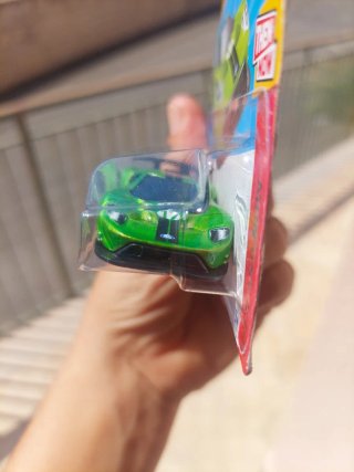Hotwheels 2016 Ford GT RACE
