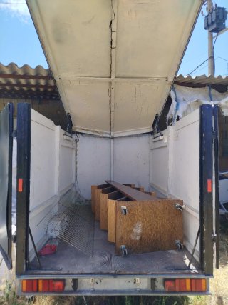Remolque cerrado 750 kg con papeles