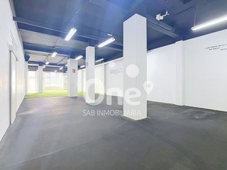 Local comercial en venta en Benicalap en Valencia