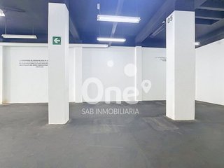 Local comercial en venta en Benicalap en Valencia