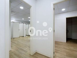Local comercial en venta en Benicalap en Valencia