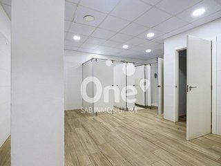 Local comercial en venta en Benicalap en Valencia