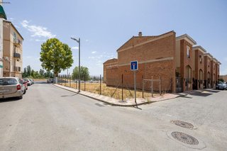 Terreno en venta en Pinos Puente