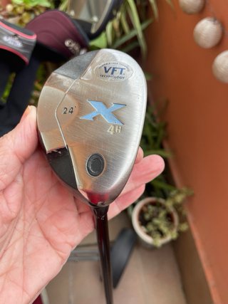 Bolsa de golf Callaway con palos, capota y carro