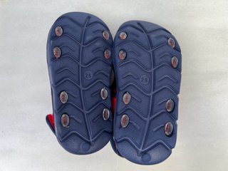 Sandalias niño Spiderman Talla 25/26