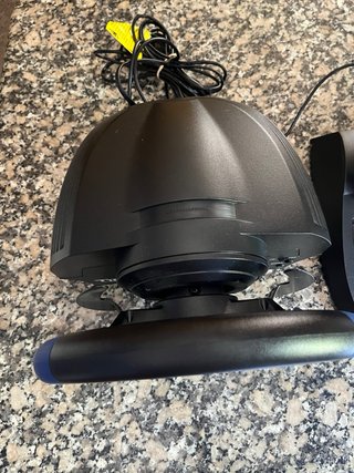 Volante Thrustmaster PS4