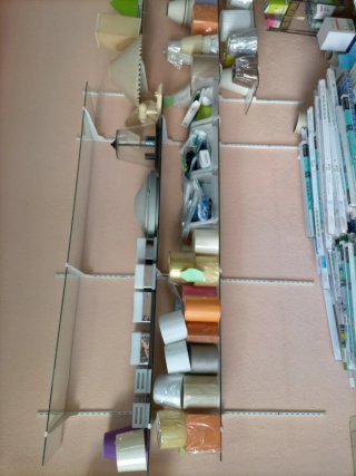 Rejillas y estanterías metálicas