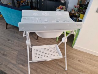 Bañera y cambiador plegable para bebé