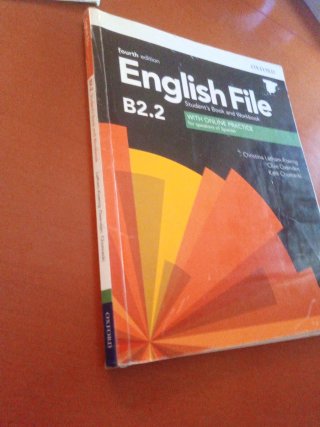 English File B2.2 Oxford 978-0-19-403945-1