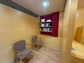 Oficina en alquiler en Can Roca-Muntanyeta en Castelldefels