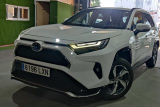 Toyota RAV4 4X4 HIBRIDO ENCHUFABLE - NEGOCIABLE