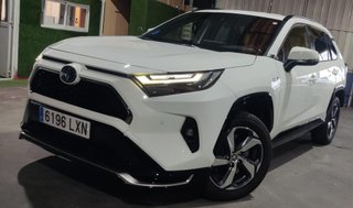 Toyota RAV4 4X4 HIBRIDO ENCHUFABLE - NEGOCIABLE