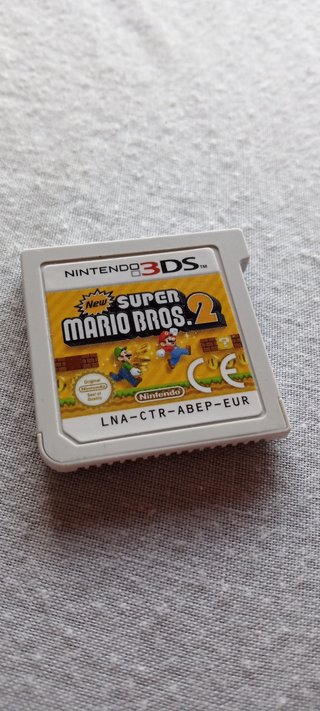 Pack PREMIUM 2DS con funda, juego Mario y cargador
