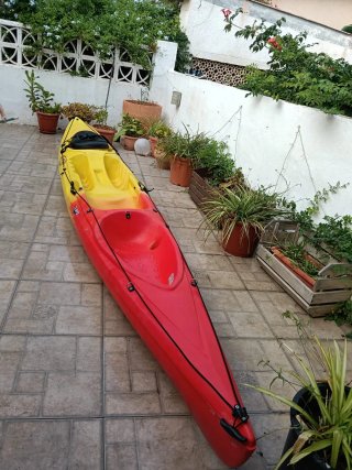Kayak de travesía Tempo. piragua