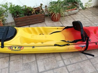 Kayak de travesía Tempo. piragua