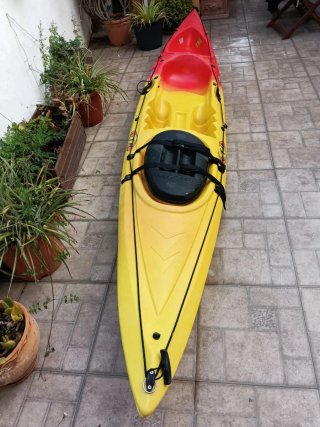 Kayak de travesía Tempo. piragua