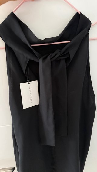 Camisa negra cuello lazo talla única nueva