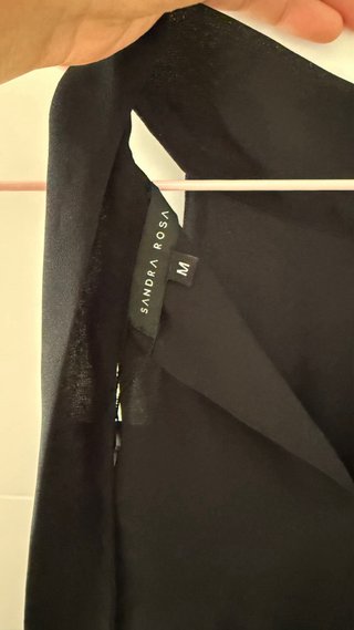 Camisa negra cuello lazo talla única nueva