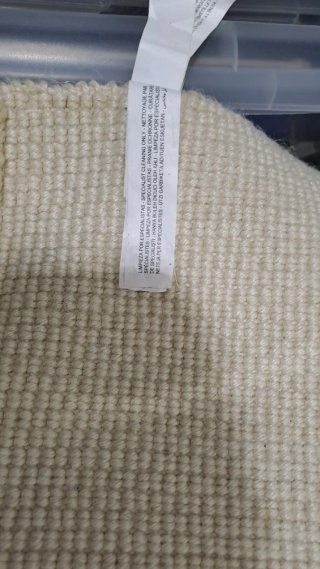 Alfombra Zara Home Beige needs a cleanup!!!