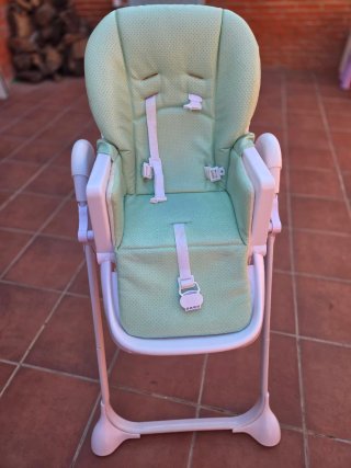 Trona de bebé color verde menta