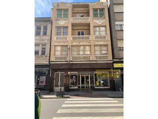 Edificio en venta en Sarria