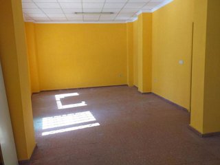 Local comercial en venta en Yecla