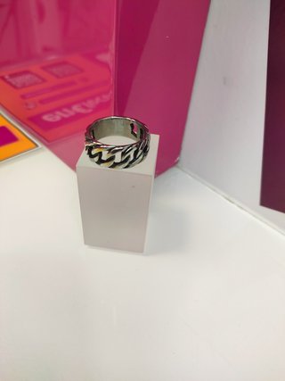 Anillo acero plateado con eslabones de cadena T29