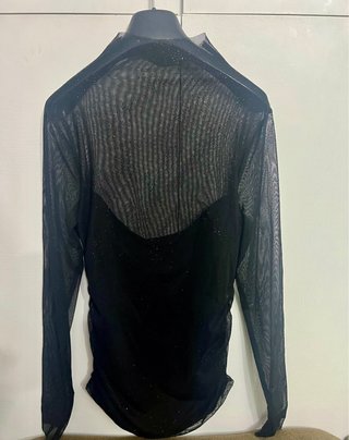 Blusa MNG negra brillante