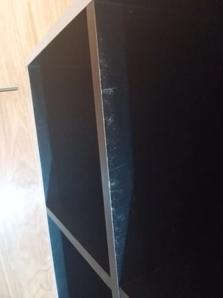 Estantería modular blanca y negra