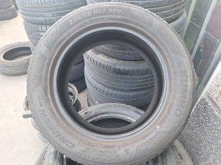 225 60 R17 99V Kumho - 1 neumático +95%