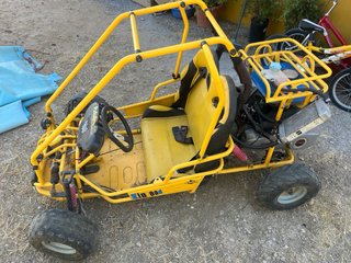 Buggy infantil amarillo