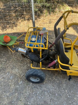 Buggy infantil amarillo